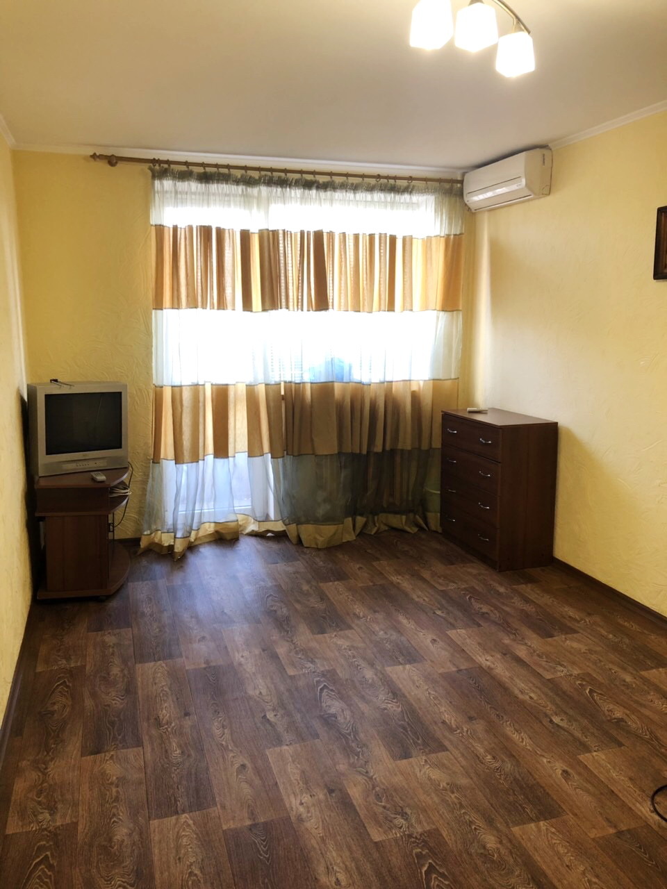 Продаж 2-кімнатної квартири 43 м², Генерала Карпенка вул.