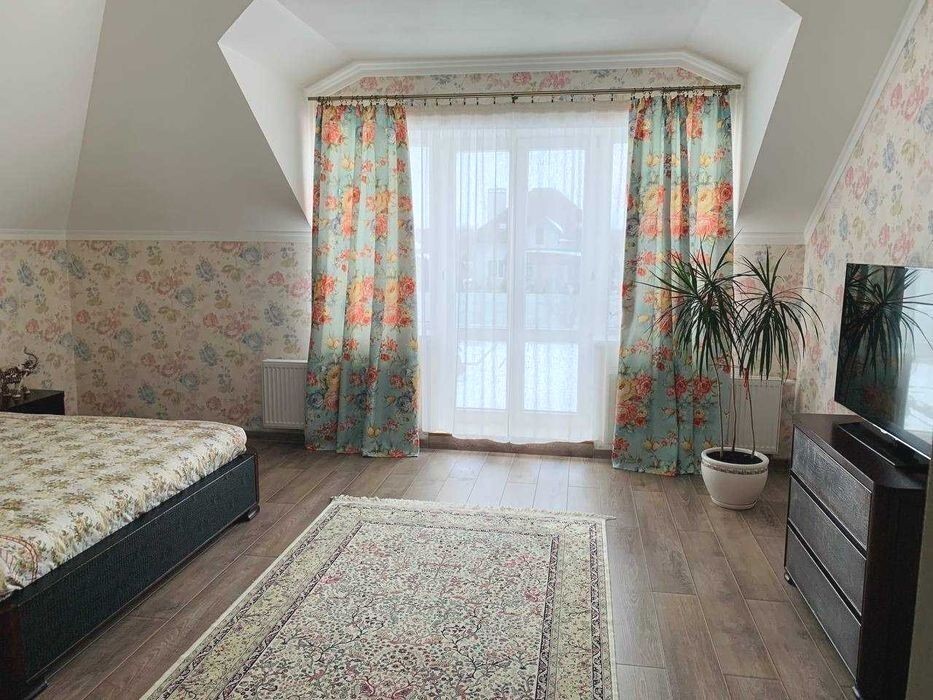 Продаж будинку 265 м²