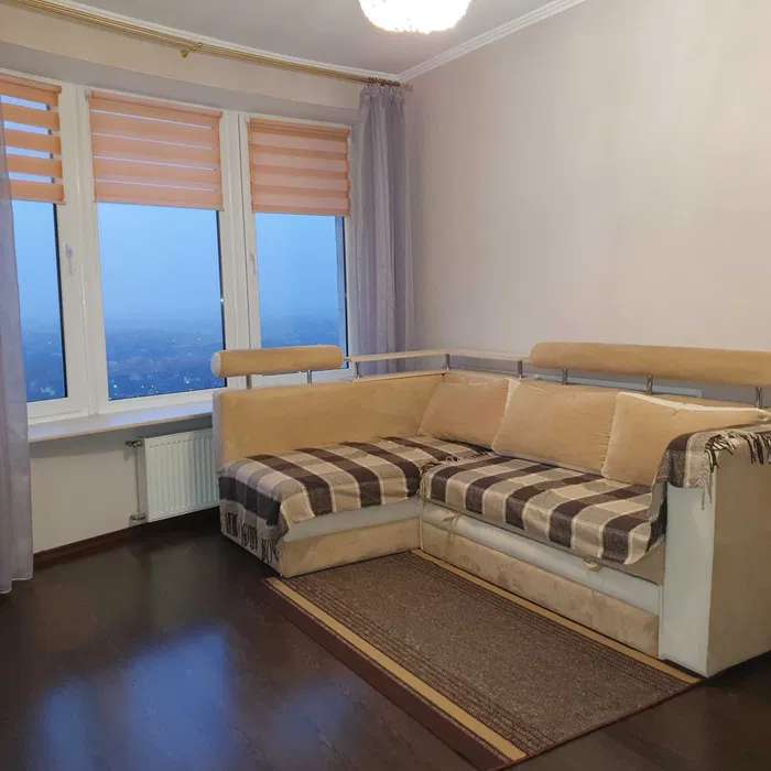 Оренда 1-кімнатної квартири 43 м², Дніпровська наб., 26Б
