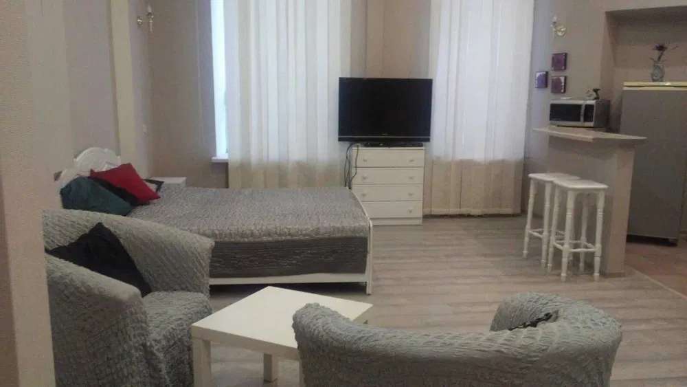 Оренда 1-кімнатної квартири 39 м², Костьольна вул.