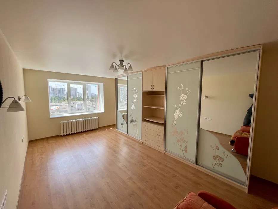 Продажа 3-комнатной квартиры 115 м², Бориспольская ул.