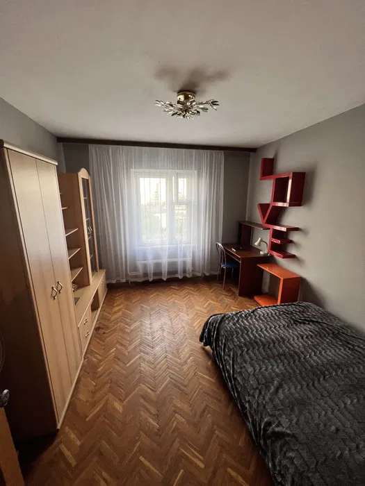 Аренда 3-комнатной квартиры 74 м², Ревуцкого ул., 18А