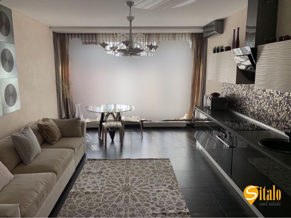 Продаж 3-кімнатної квартири 87 м², Дніпровська наб., 14