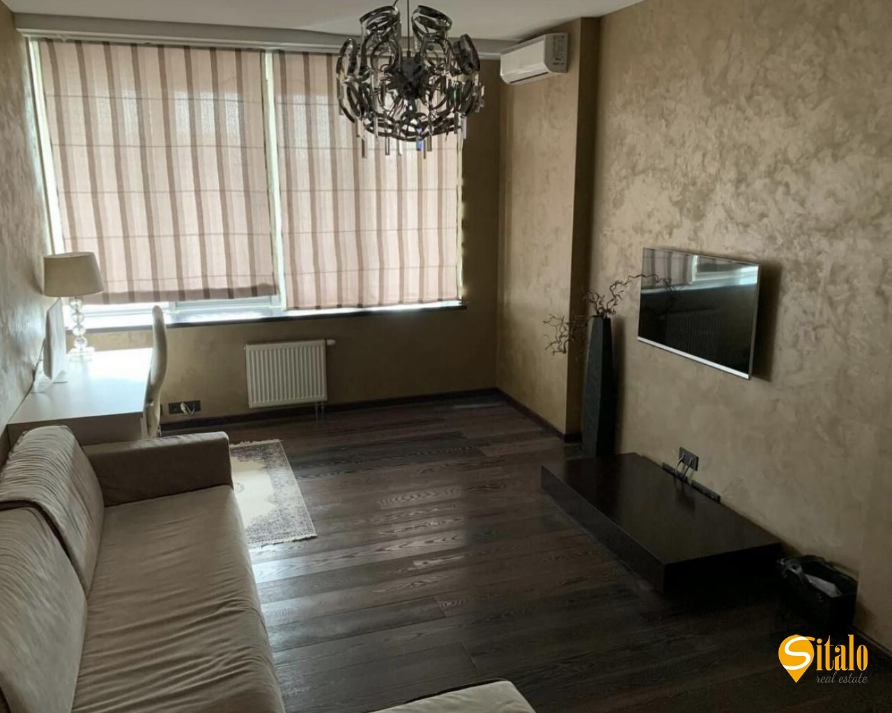 Продаж 3-кімнатної квартири 87 м², Дніпровська наб., 14