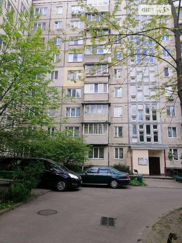Продажа 4-комнатной квартиры 90 м², Дарницкий бул., 4