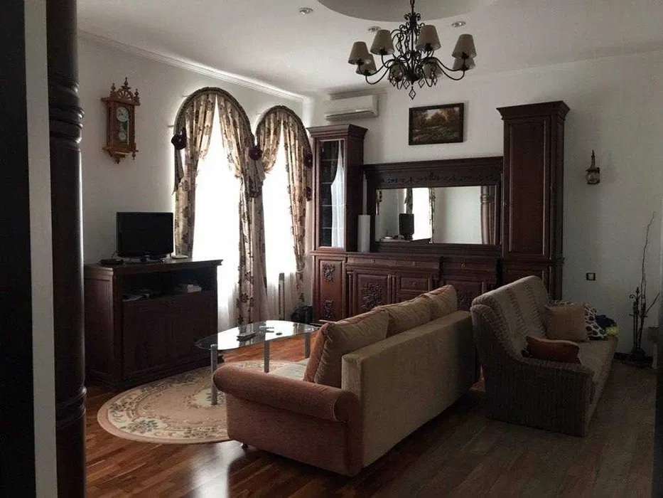 Продаж 2-кімнатної квартири 115 м², Волоська вул., 37-а