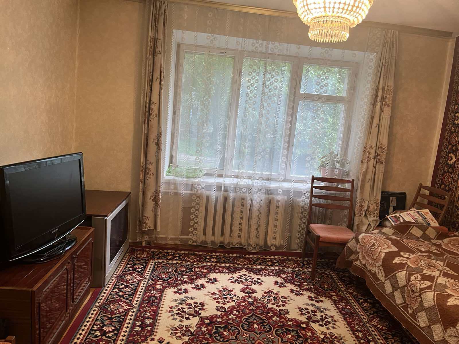 Продаж 2-кімнатної квартири 52 м², Короленко вул.