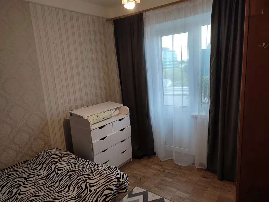 Продаж 3-кімнатної квартири 59 м², Васильківська вул.