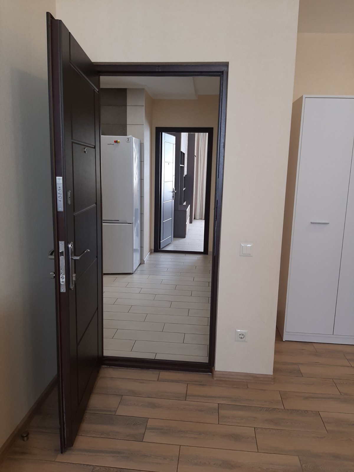 Продажа 3-комнатной квартиры 98 м², Киевская ул., Николая Закревского, 103