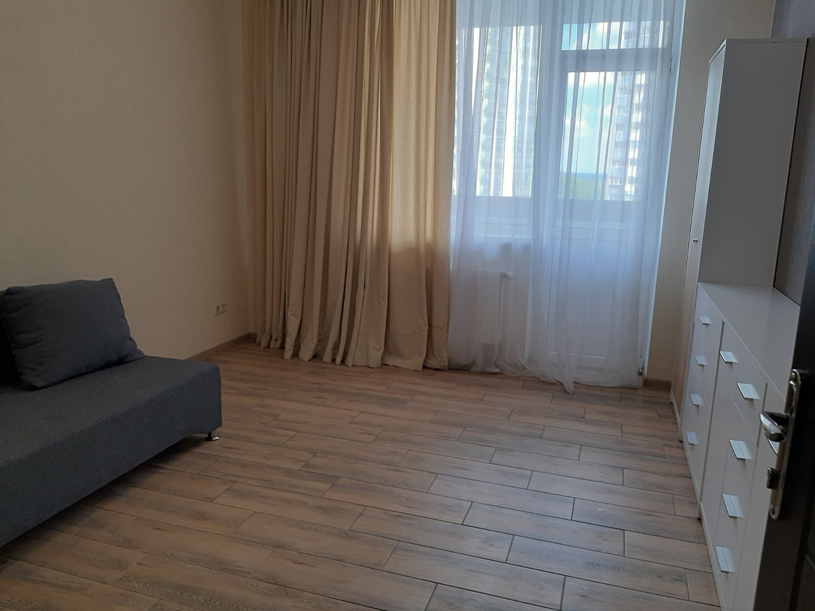 Продажа 3-комнатной квартиры 98 м², Киевская ул., Николая Закревского, 103