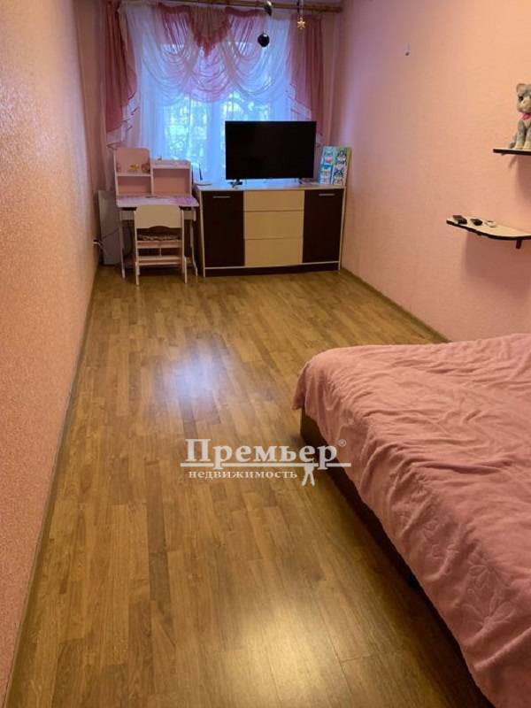 Продаж 2-кімнатної квартири 45 м², Петрова Генерала вул.