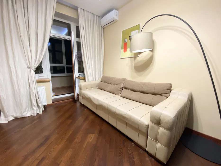 Продажа 2-комнатной квартиры 78 м², Евгения Коновальца ул.
