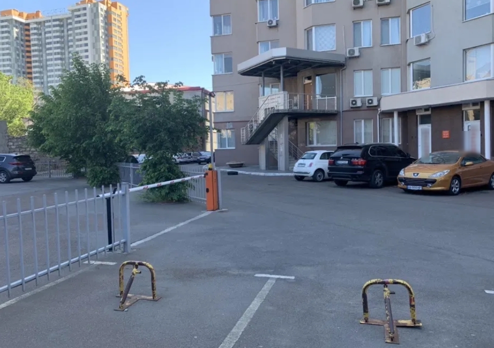 Оренда приміщення вільного призначення 270 м², Середньофонтанська вул., 19Б