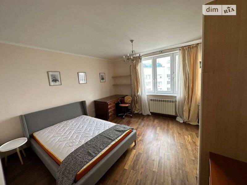 Оренда 3-кімнатної квартири 114 м², Урлівська вул., 11А