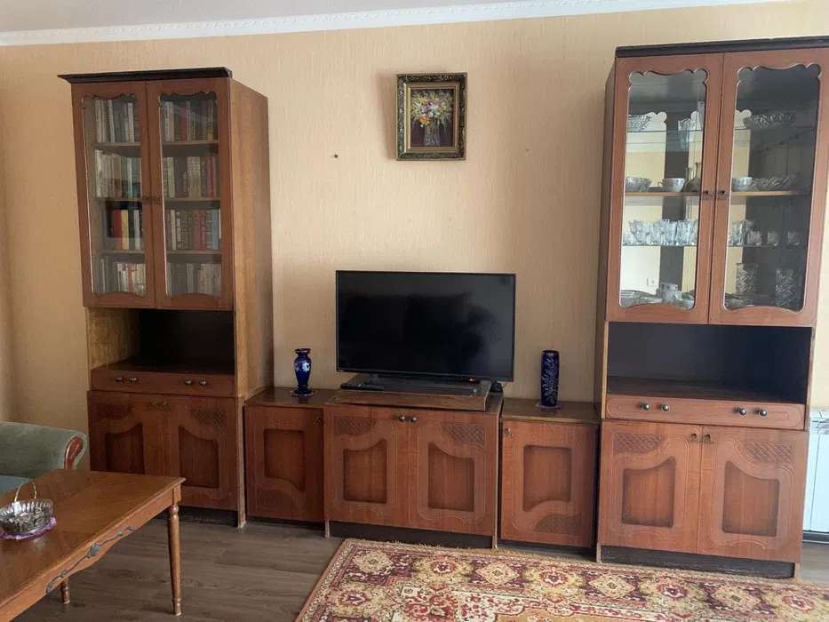 Оренда 3-кімнатної квартири 90 м², Ревуцького вул., 9