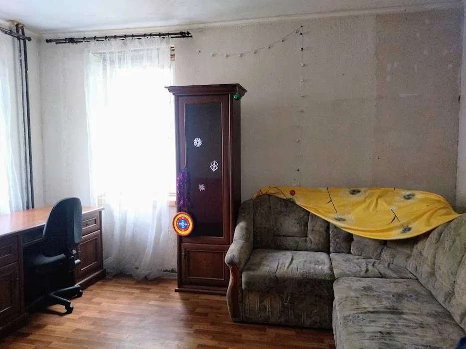 Продаж 2-кімнатної квартири 81 м², Межигірська вул., 28