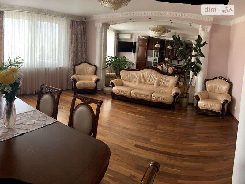Продаж 3-кімнатної квартири 107 м², Раїси Окіпної вул., 10А