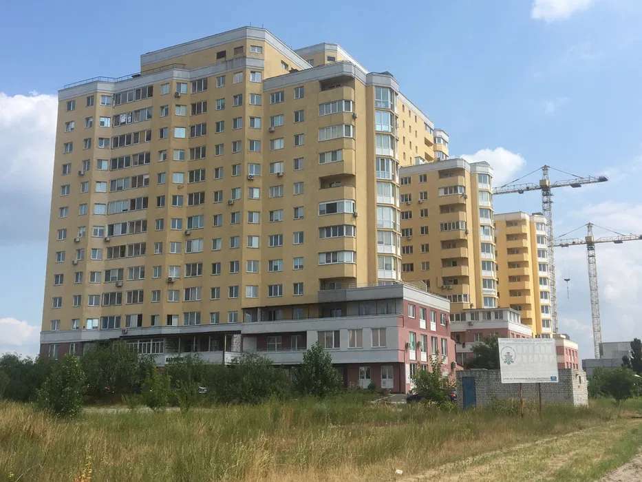 Продажа 3-комнатной квартиры 95 м², Евгения Харченко ул., 47б