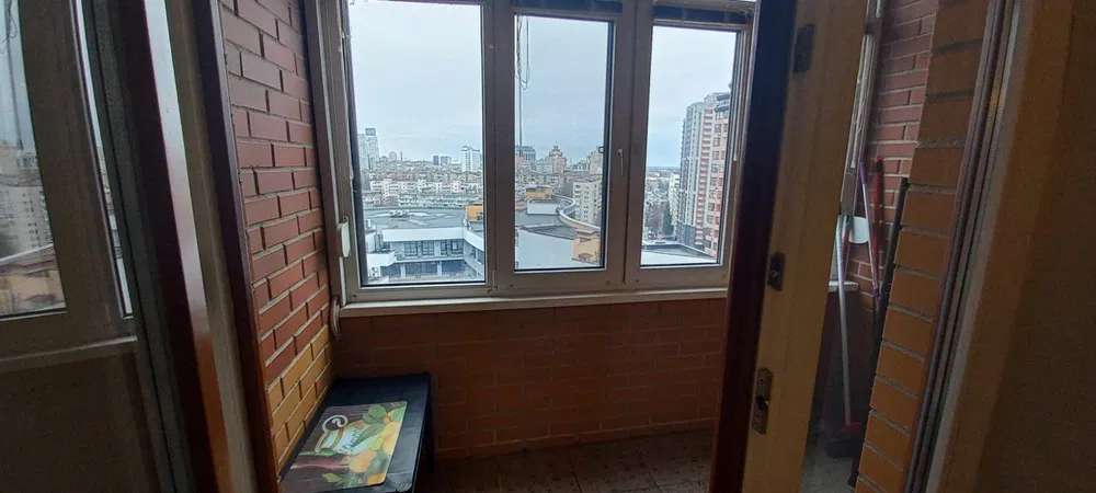 Продажа 2-комнатной квартиры 83 м², Евгения Коновальца ул., 36В