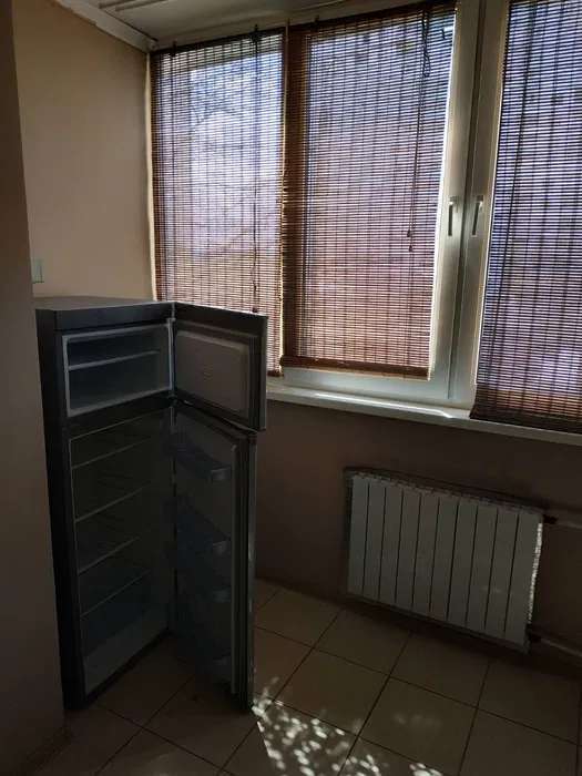 Продаж 1-кімнатної квартири 37 м², Райдужна вул., 43