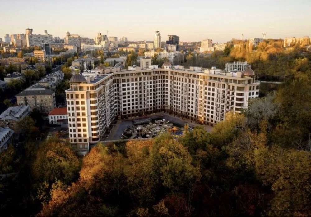 Продажа 4-комнатной квартиры 148 м², Михаила Бойчука ул.