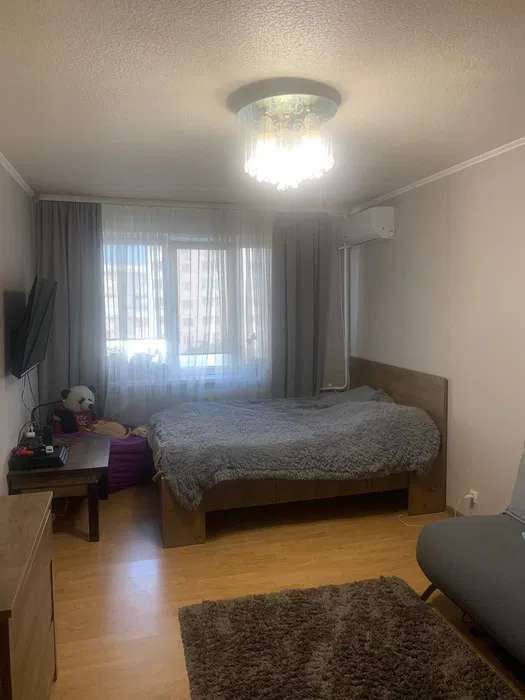 Продажа 1-комнатной квартиры 35 м², Милютенко ул., 42