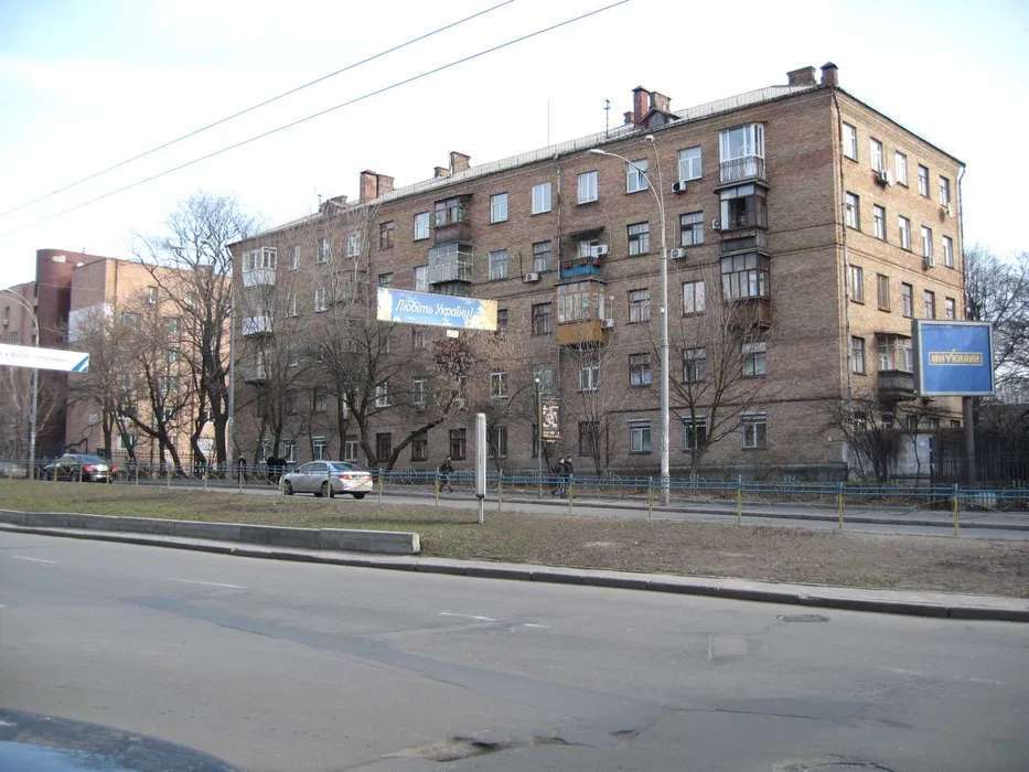 Оренда 2-кімнатної квартири 50 м², Генерала Алмазова вул.