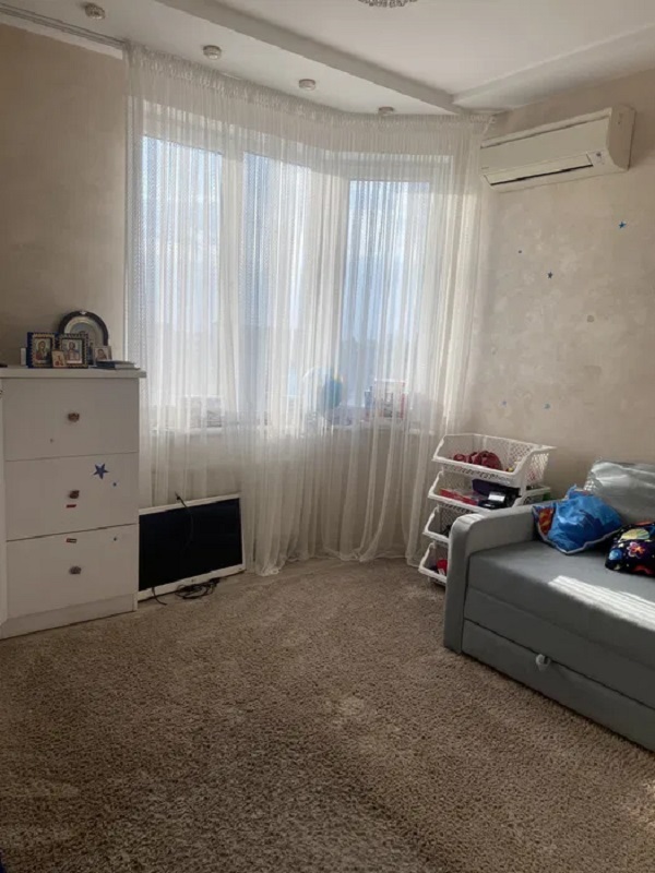 Продажа 2-комнатной квартиры 77.7 м², Среднефонтанская ул.