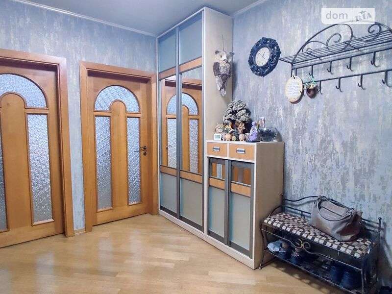 Продаж 3-кімнатної квартири 78 м², Озерна вул., 26