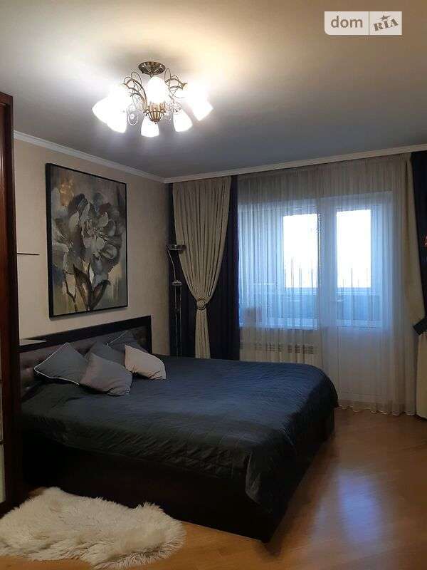 Продаж 3-кімнатної квартири 78 м², Озерна вул., 26