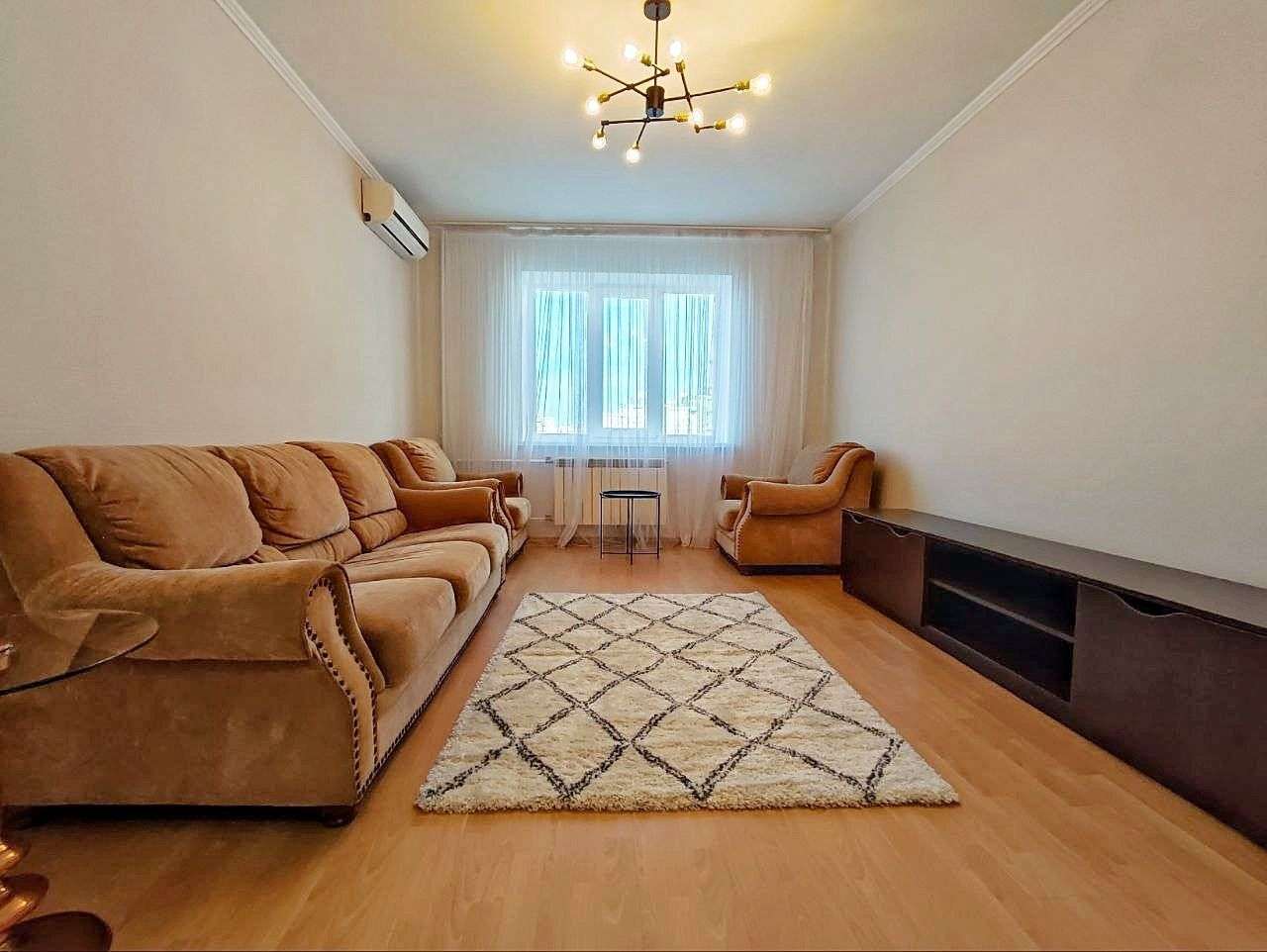 Аренда 3-комнатной квартиры 873 м², Драгоманова ул., 9