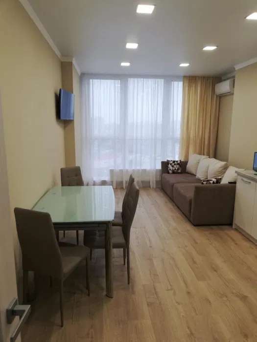Аренда 1-комнатной квартиры 52 м², Ревуцкого ул.