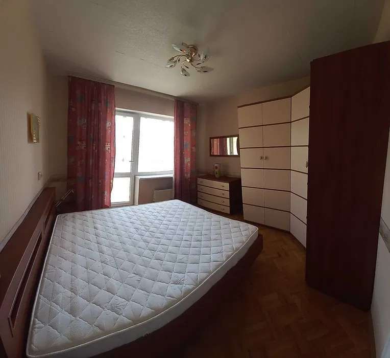 Продаж 4-кімнатної квартири 103 м², Ревуцького вул., 13