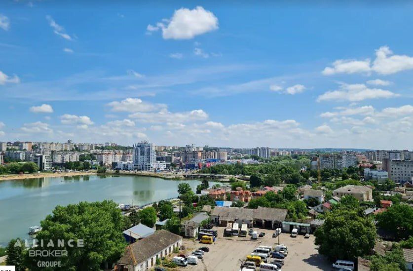 Продаж 2-кімнатної квартири 92 м², Староміська вул.