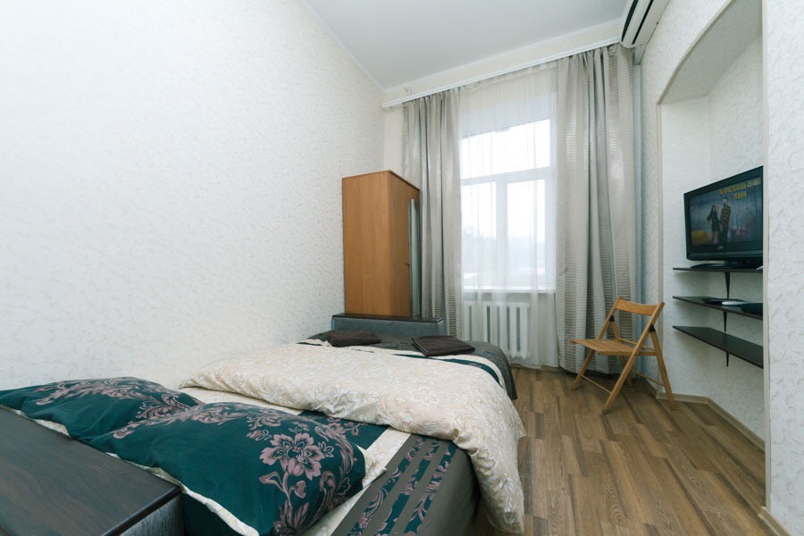 1-кімнатна квартира подобово 43 м², Михайлівська вул., 22Б