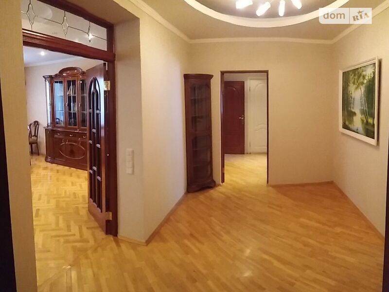 Продажа 3-комнатной квартиры 135 м², Богатырская ул., 18А