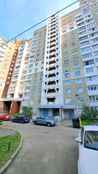 Продаж 3-кімнатної квартири 72 м², Академіка Заболотного вул., 84