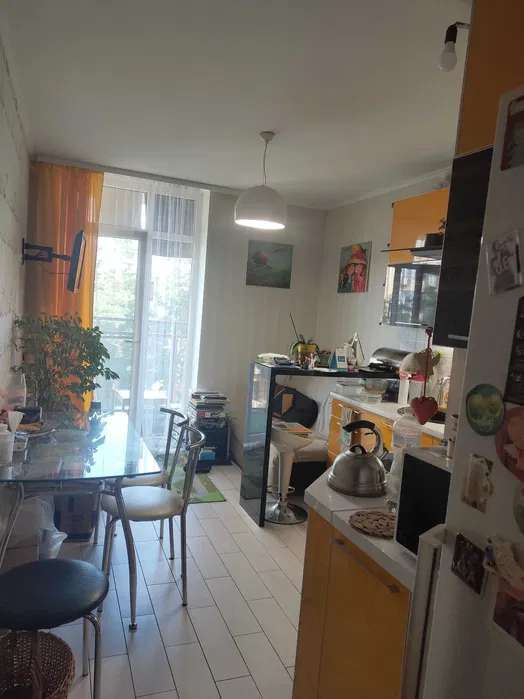 Продаж 1-кімнатної квартири 40 м², Анатолія Петрицького вул.