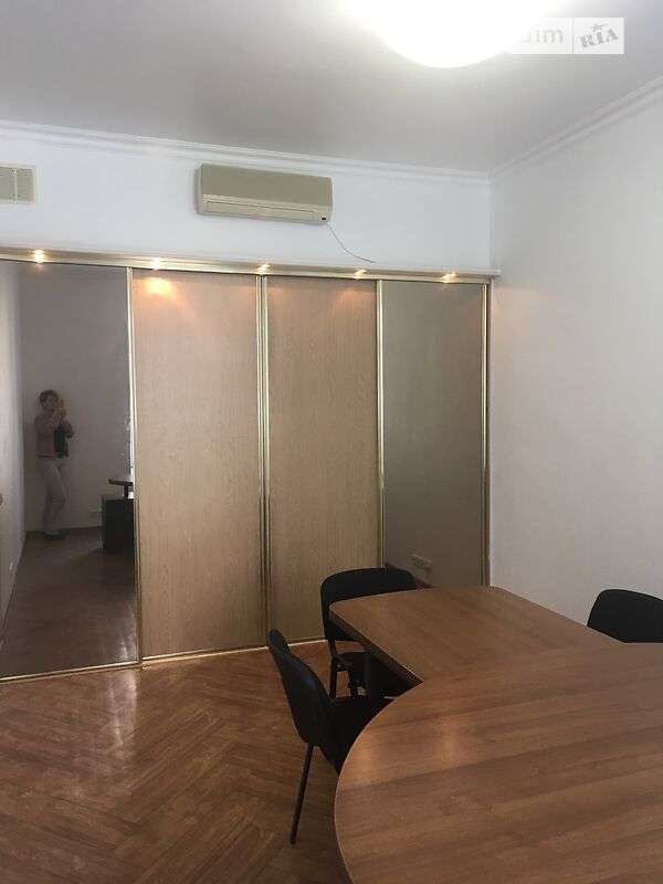 Аренда 4-комнатной квартиры 130 м², Большая Васильковская ул., 47