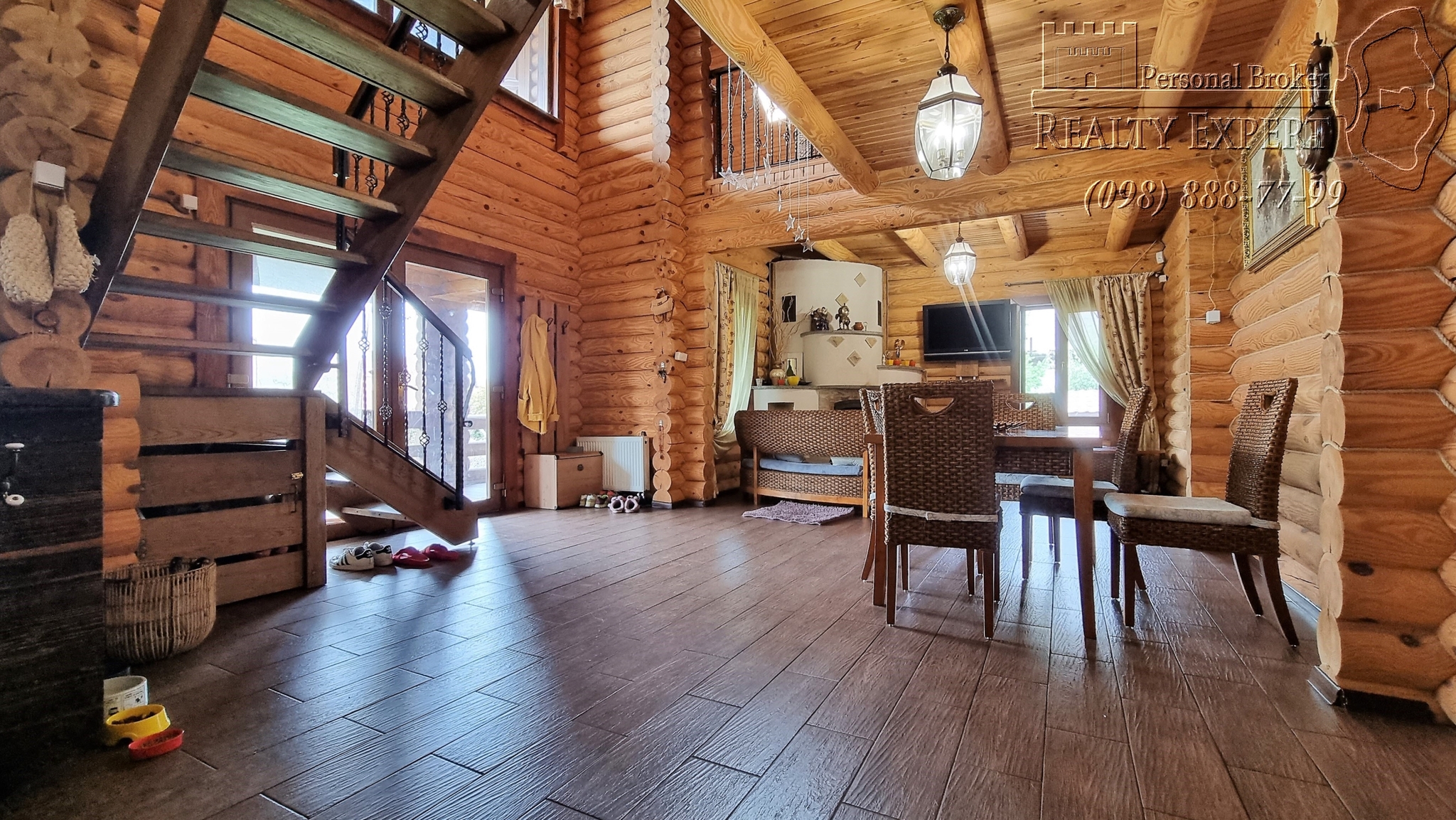 Продаж будинку 250 м²