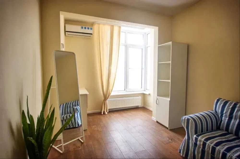 Продаж 1-кімнатної квартири 45 м², Клавдіївська вул.