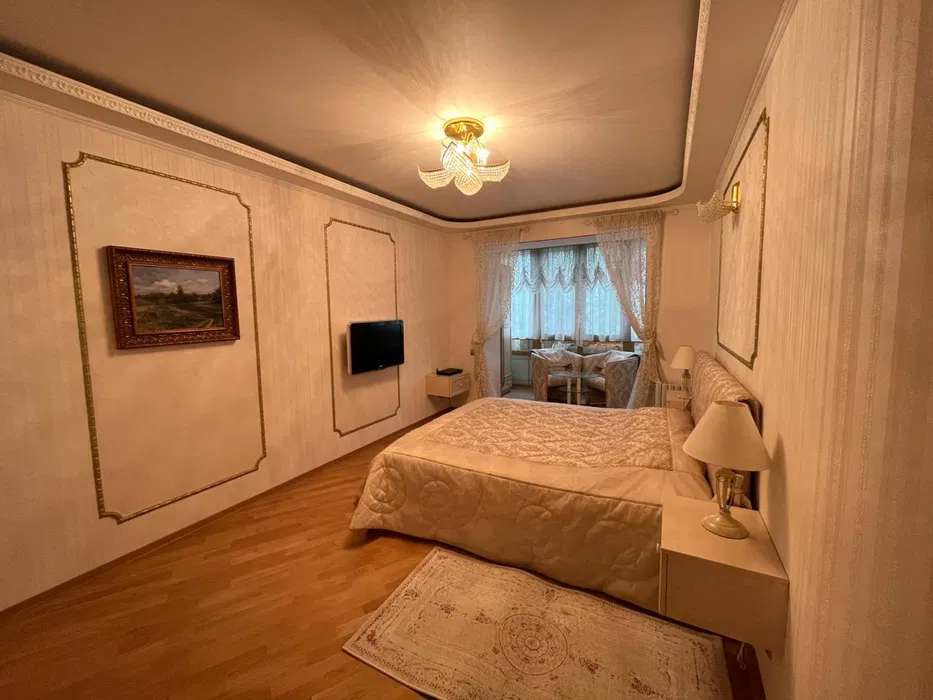 Аренда 3-комнатной квартиры 100 м², Шелковичная ул., 29
