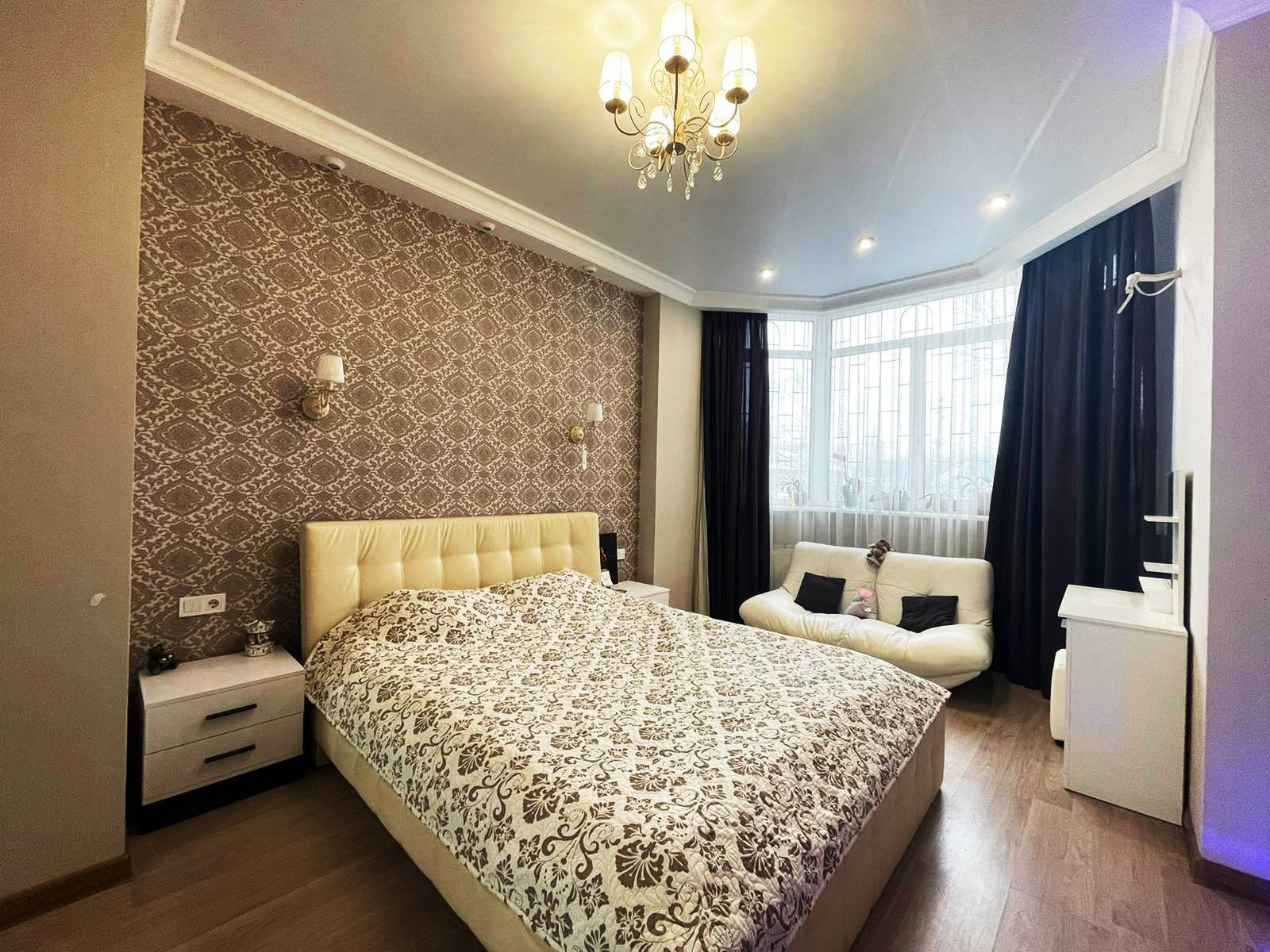 Продажа 2-комнатной квартиры 63 м², Грушевского Михаила ул.