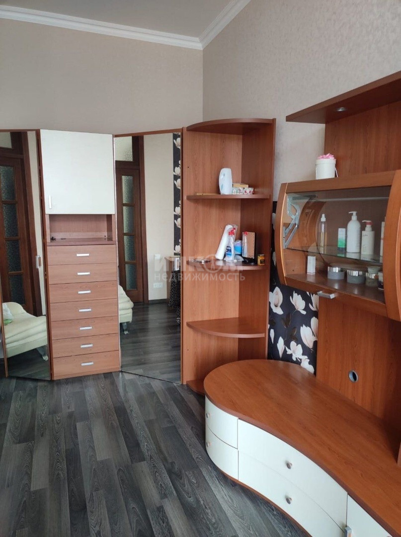 Продаж 2-кімнатної квартири 65 м², 1-А Радянська вул.