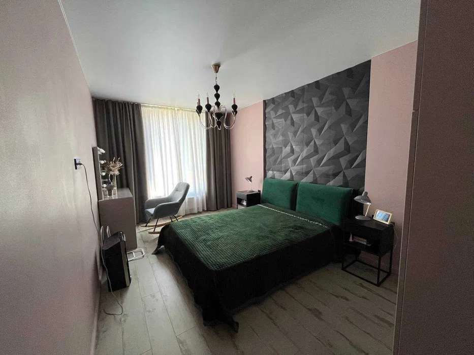 Продаж 2-кімнатної квартири 72 м², Регенераторна вул., 72