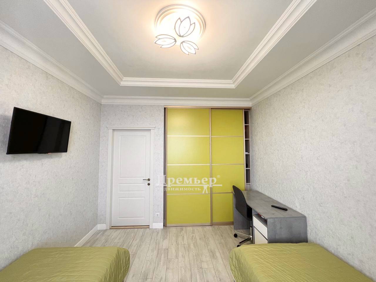Продажа 2-комнатной квартиры 79 м², Малиновского Маршала ул.