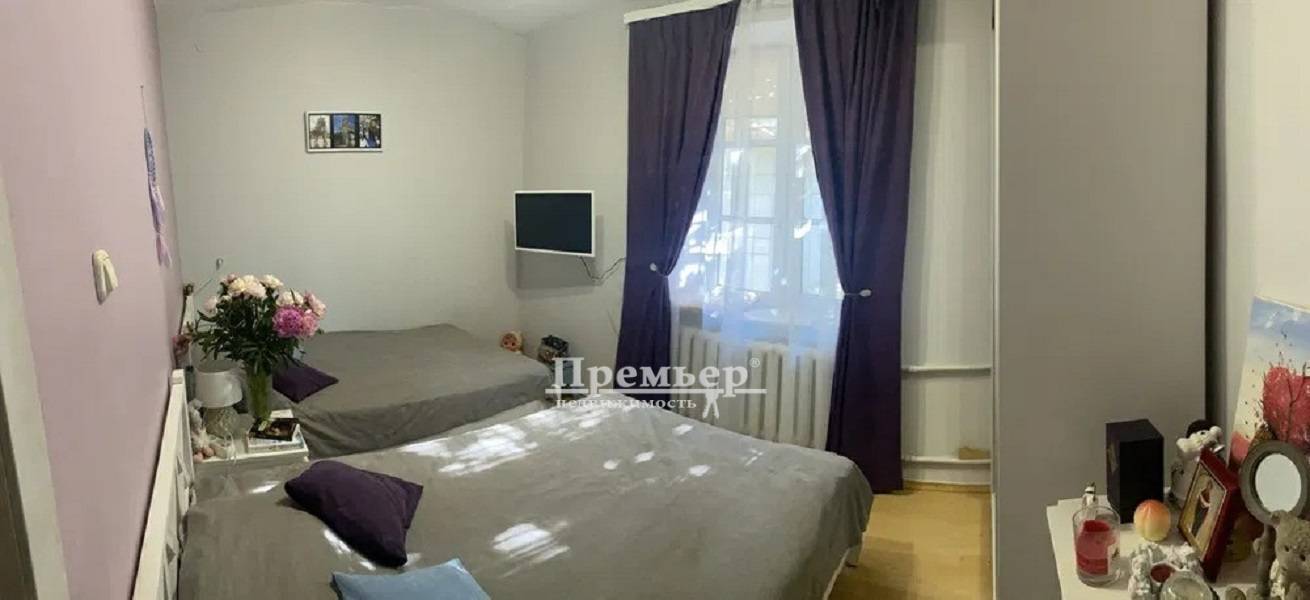 Продаж 3-кімнатної квартири 72 м², Скворцова вул.