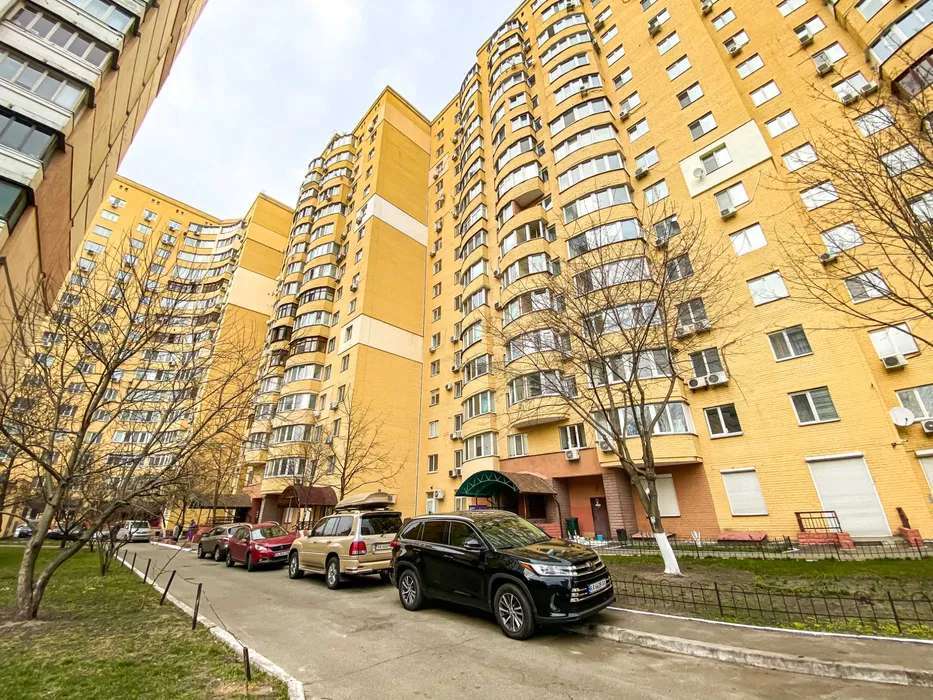 Продаж 3-кімнатної квартири 68 м², Миропільська вул., 39
