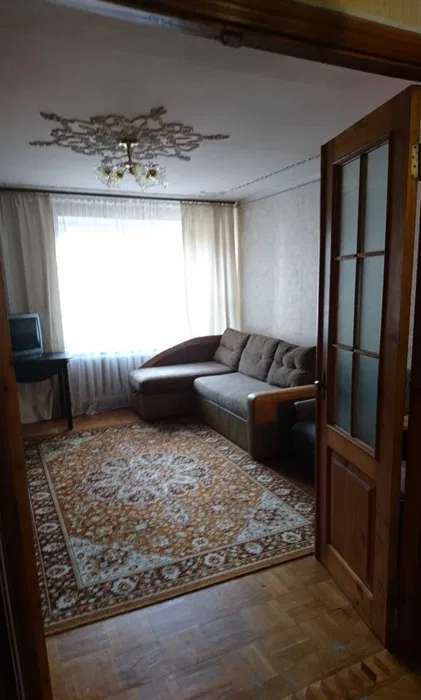 Аренда 3-комнатной квартиры 70 м², Владимира Антоновича ул., 88