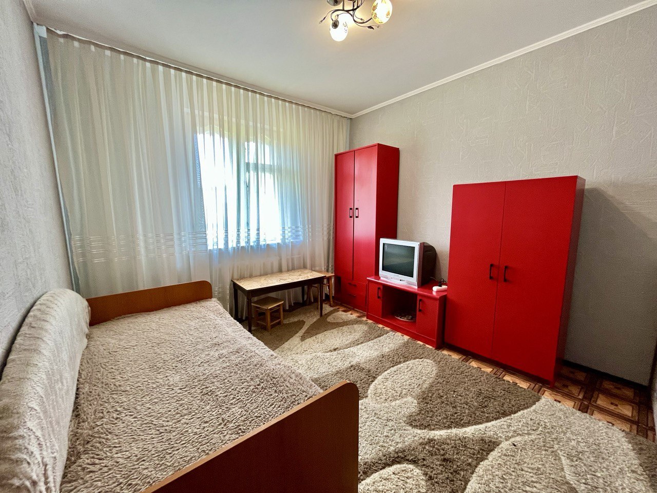 Продажа 4-комнатной квартиры 98 м², Кармелюка ул.